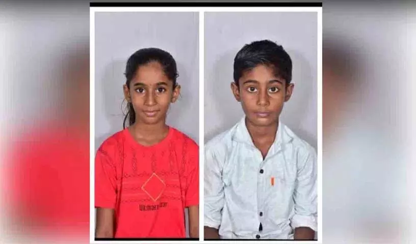 Adilabad जिले में दुखद घटना.. पानी के गड्ढे में गिरने से भाई-बहन की मौत Adilabad जिले में दुखद घटना.. पानी के गड्ढे में गिरने से भाई-बहन की मौत