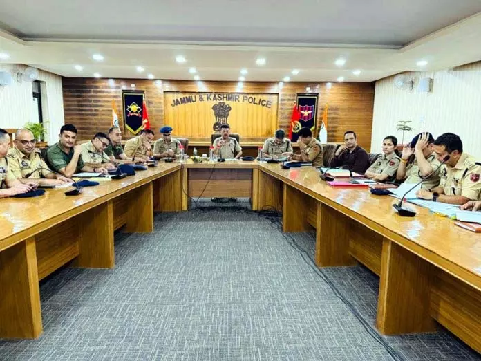 SSP जम्मू ने अपराध, सुरक्षा तैयारियों की समीक्षा की SSP जम्मू ने अपराध, सुरक्षा तैयारियों की समीक्षा की