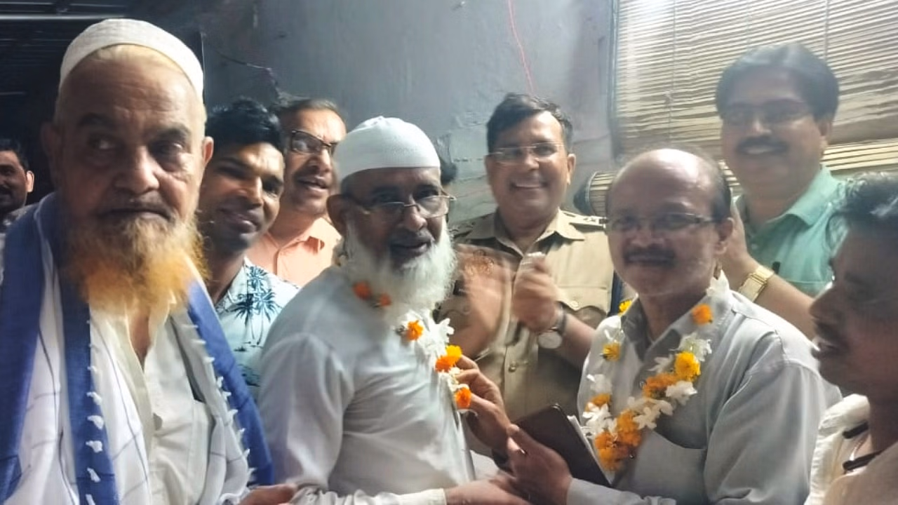 Bareilly: जोगी नवादा में आपसी सहमति से सुलझा मोहर्रम और कांवड़ यात्रा का मुद्दा Bareilly: जोगी नवादा में आपसी सहमति से सुलझा मोहर्रम और कांवड़ यात्रा का मुद्दा