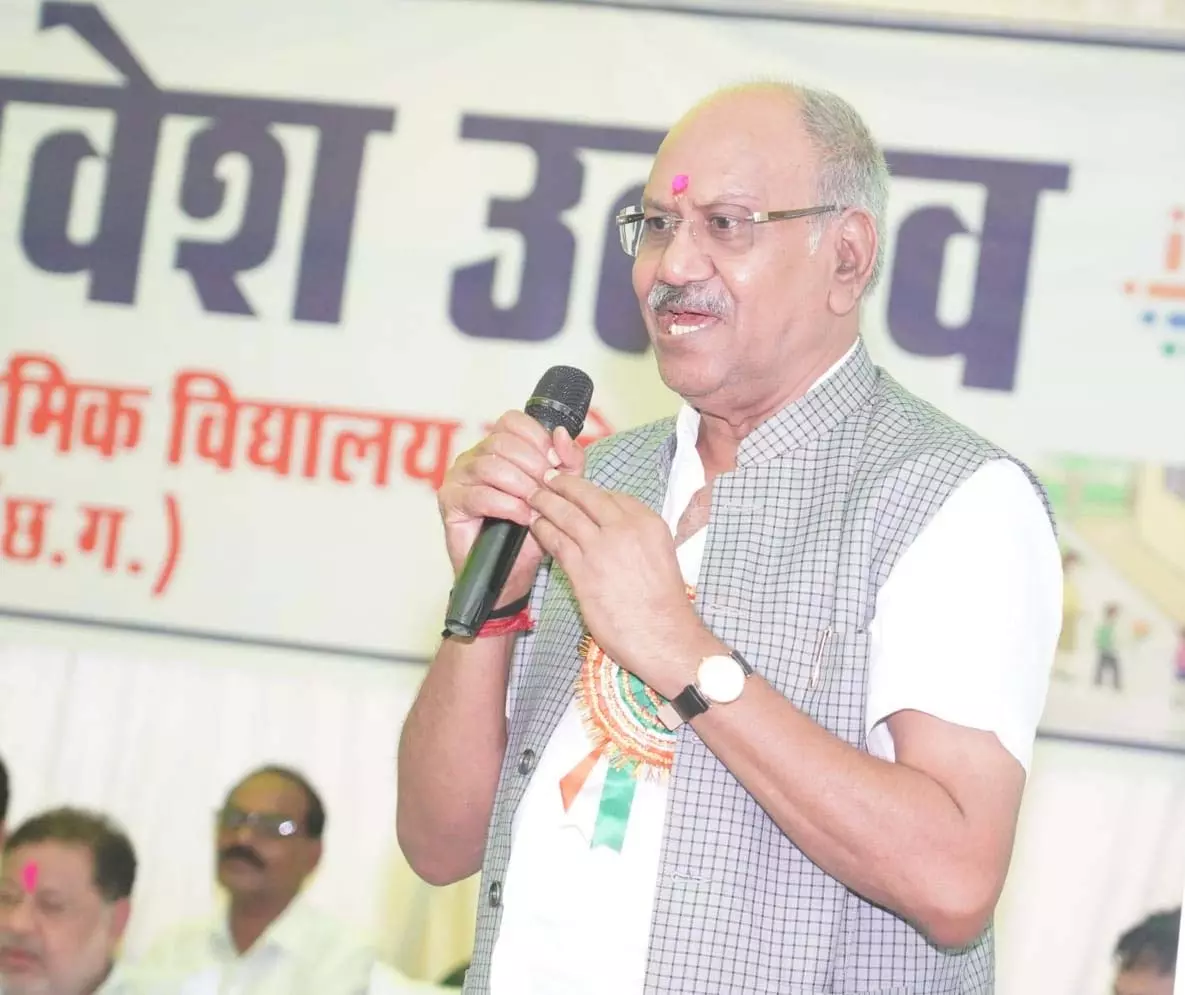शिक्षा से ही समाज का निर्माण संभव है: बृजमोहन अग्रवाल शिक्षा से ही समाज का निर्माण संभव है: बृजमोहन अग्रवाल