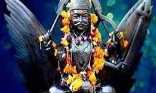 Shaniwar Upay: शनिवार को करें ये उपाय, दूर होंगी आपकी सभी समस्याएं