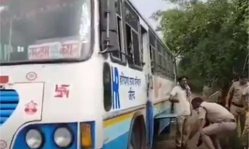 Haryana: चलती बस में लगी आग, ड्राइवर की सूझबूझ से बची यात्रियों की जान