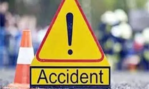 Up News: स्कूल बस पलटी, 8 साल के मासूम की दर्दनाक मौत