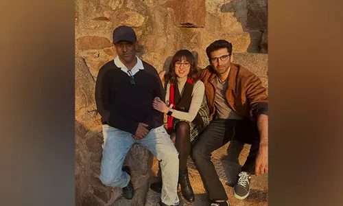 सारा अली खान ने मेट्रो...इन डिनो के सेट से आदित्य रॉय कपूर के साथ BTS तस्वीरें शेयर कीं