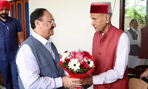 जेपी नड्डा ने Himachal के पूर्व सीएम प्रेम कुमार धूमल से मुलाकात की जेपी नड्डा ने Himachal के पूर्व सीएम प्रेम कुमार धूमल से मुलाकात की