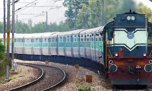 Tamil Nadu : नागरकोइल, बेंगलुरु विशेष ट्रेनों की अवधि बढ़ाई गई