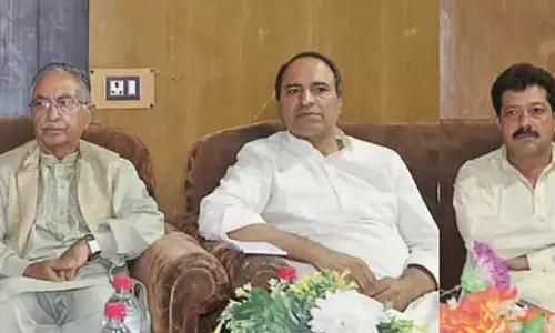 युवाओं से संपर्क कर विश्वास बहाली के उपाय शुरू करें केंद्र: अपनी पार्टी युवाओं से संपर्क कर विश्वास बहाली के उपाय शुरू करें केंद्र: अपनी पार्टी