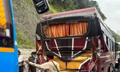 Jammu- Kashmir में अमरनाथ यात्रियों की चार बसें टकराईं, कई घायल