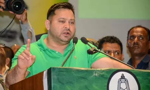 पटना में व्यापारी की हत्या: तेजस्वी यादव ने जंगलराज को लेकर उठाए सवाल पटना में व्यापारी की हत्या: तेजस्वी यादव ने जंगलराज को लेकर उठाए सवाल
