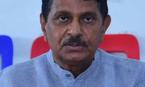 चिक्काबल्लापुरा: DCC अध्यक्ष का जातियों के बीच झगड़ा चिक्काबल्लापुरा: DCC अध्यक्ष का जातियों के बीच झगड़ा