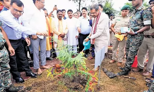 केंद्रीय मंत्री प्रधान ने Odisha में 163.85 करोड़ रुपये की 52 परियोजनाओं का शुभारंभ किया केंद्रीय मंत्री प्रधान ने Odisha में 163.85 करोड़ रुपये की 52 परियोजनाओं का शुभारंभ किया