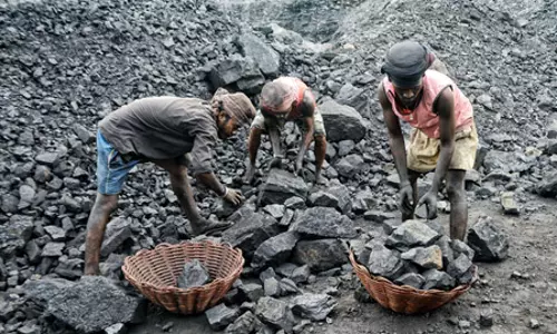 भारत वित्त वर्ष 2026 में रिकॉर्ड 1.15 बिलियन टन कोयला उत्पादन करने के लिए तैयार : रिपोर्ट भारत वित्त वर्ष 2026 में रिकॉर्ड 1.15 बिलियन टन कोयला उत्पादन करने के लिए तैयार : रिपोर्ट