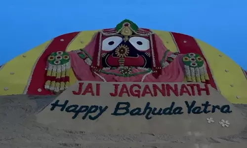 बहुदा यात्रा से पहले, सुदर्शन पटनायक ने Puri में रेत की मूर्ति बनाई
