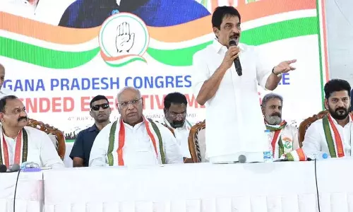 कांग्रेस आलाकमान ने Telangana इकाई में आंतरिक गुटबाजी को गंभीरता से लिया