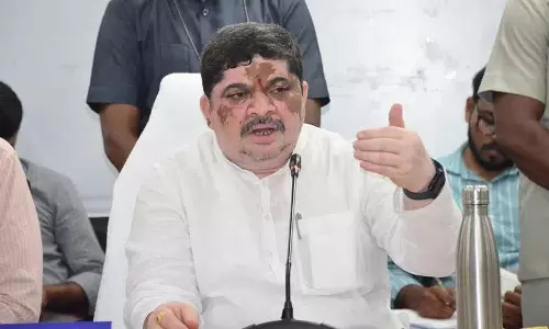 पोन्नम प्रभाकर ने BRS के साथ बहस के लिए प्रेस क्लब नहीं, विधानसभा को स्थान बनाने पर जोर दिया