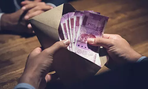भिंड CBI अधिकारी बताकर फूड इंस्पेक्टर की नौकरी का झांसा देकर युवक से 9 लाख ठगे भिंड CBI अधिकारी बताकर फूड इंस्पेक्टर की नौकरी का झांसा देकर युवक से 9 लाख ठगे