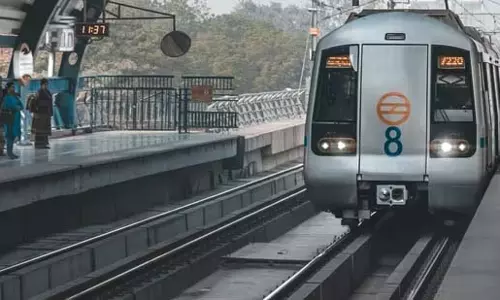फर्जी कॉर्पोरेट कर्मचारी बना ठग, दिल्ली मेट्रो यात्री ने बचाई अपनी जेब