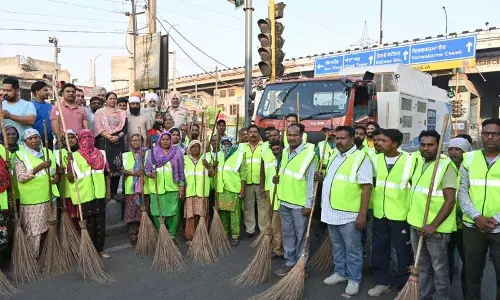 MC ने स्ट्रीट वेंडरों से डस्टबिन का इस्तेमाल करने को कहा, उल्लंघन पर जुर्माने की चेतावनी दी