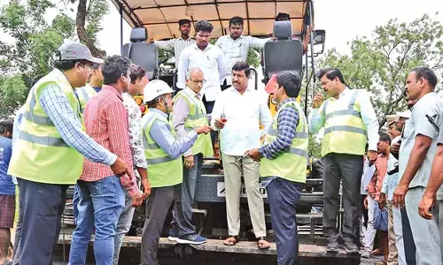 Andhra : डेनिश फाइबर प्रौद्योगिकी से गुणवत्तापूर्ण सड़कें बनाई जा सकती है