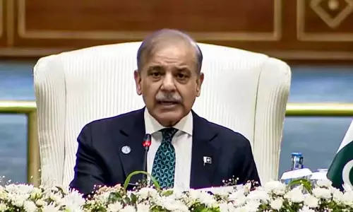 Sharif ने पहलगाम हमले को दुर्भाग्यपूर्ण बताया, क्षेत्रीय अशांति के लिए भारत को जिम्मेदार ठहराया Sharif ने पहलगाम हमले को दुर्भाग्यपूर्ण बताया, क्षेत्रीय अशांति के लिए भारत को जिम्मेदार ठहराया