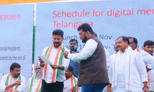 Revanth ने लड़कियों को यौन उत्पीड़न से बचाने की ज़रूरत पर ज़ोर दिया