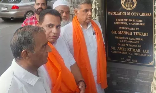 चंडीगढ़ की बापू धाम कॉलोनी में सुरक्षा व्यवस्था मजबूत करने के लिए 51 नए CCTV कैमरे लगाए गए चंडीगढ़ की बापू धाम कॉलोनी में सुरक्षा व्यवस्था मजबूत करने के लिए 51 नए CCTV कैमरे लगाए गए