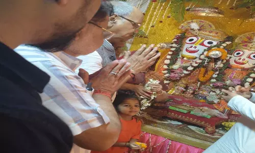 जग्गनाथ रथ यात्रा में शामिल हुए बृजमोहन अग्रवाल और सुनील सोनी जग्गनाथ रथ यात्रा में शामिल हुए बृजमोहन अग्रवाल और सुनील सोनी
