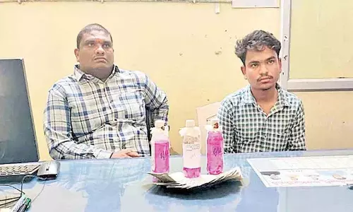 नायब तहसीलदार ACB के शिकंजे में नायब तहसीलदार ACB के शिकंजे में