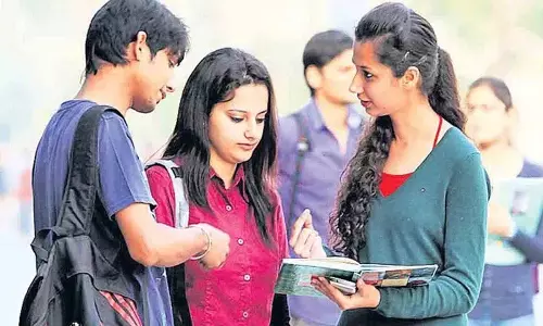 इंजीनियरिंग सीटें अभी भी लंबित