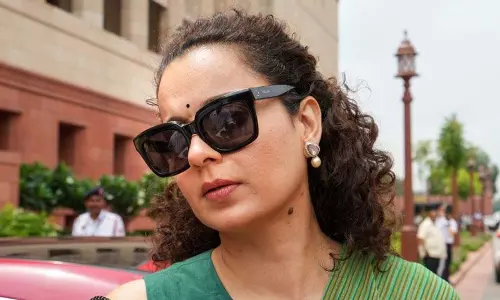 Kangana Ranaut बारिश से प्रभावित इलाकों का दौरा करने मंडी जा रही हैं Kangana Ranaut बारिश से प्रभावित इलाकों का दौरा करने मंडी जा रही हैं