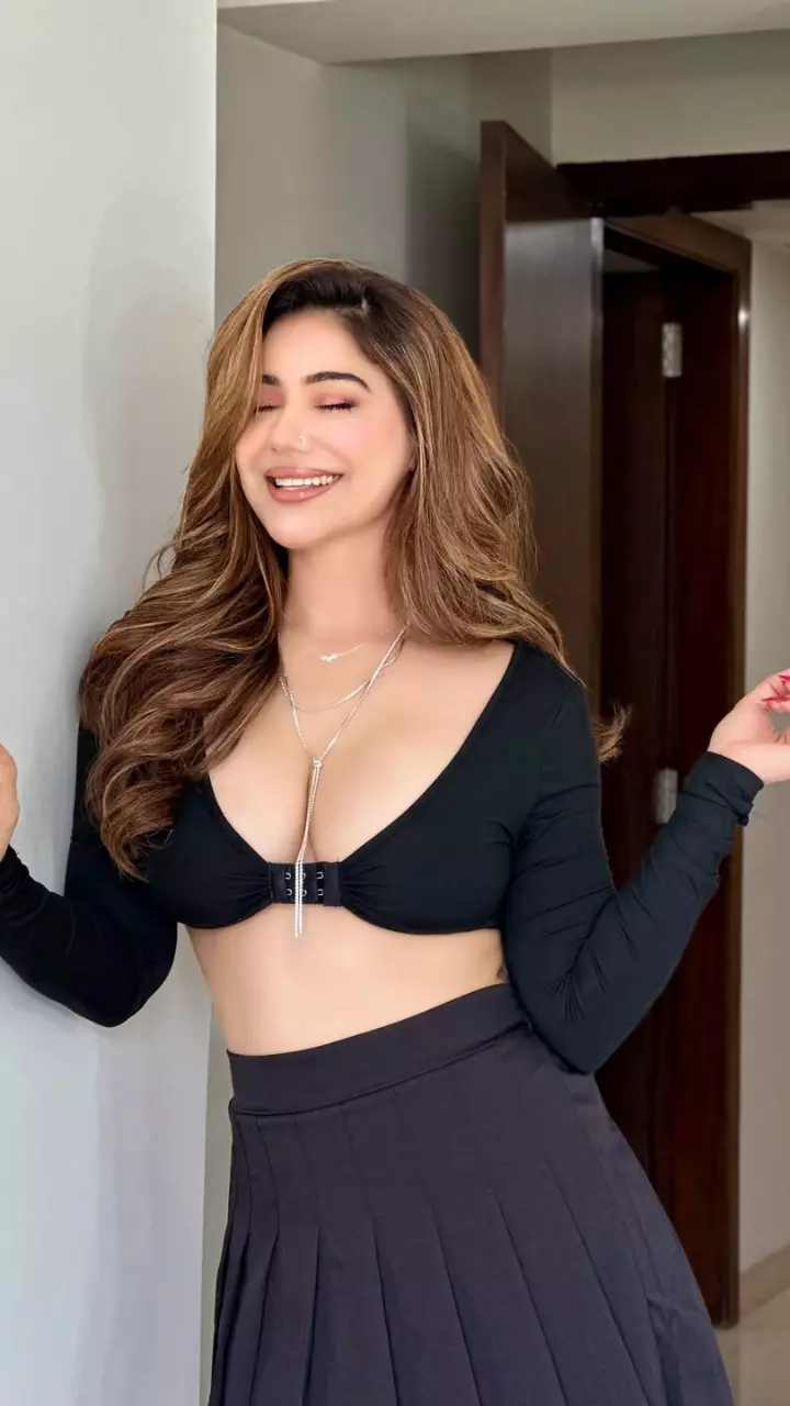 कंगना शर्मा की किलर अवतार