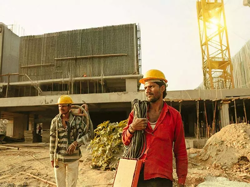 तेलंगाना में व्यापारिक सहूलियत के लिए 10 घंटे कार्यदिवस की अनुमति तेलंगाना में व्यापारिक सहूलियत के लिए 10 घंटे कार्यदिवस की अनुमति