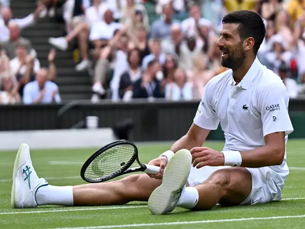Novak Djokovic विंबलडन के चौथे दौर में पहुंचे, प्रतियोगिता में कुल 100वीं जीत दर्ज की Novak Djokovic विंबलडन के चौथे दौर में पहुंचे, प्रतियोगिता में कुल 100वीं जीत दर्ज की