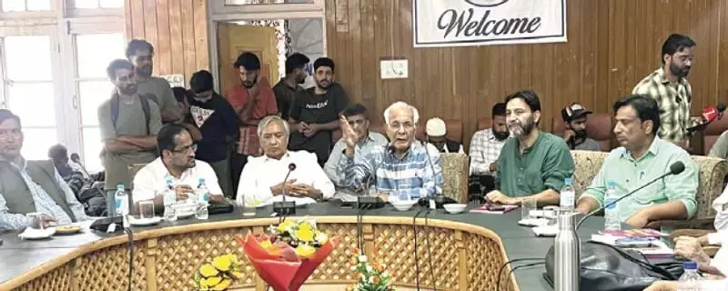 सवाल-जबाब से मजबूत होता है नागरिक-सरकार संबंध: तारिगामी सवाल-जबाब से मजबूत होता है नागरिक-सरकार संबंध: तारिगामी