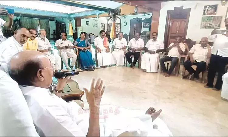 अंबुमणि को PMK कार्यकारी समिति से हटाया गया, रामदास ने समिति भंग की अंबुमणि को PMK कार्यकारी समिति से हटाया गया, रामदास ने समिति भंग की