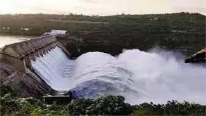Punjab: पोंग बांध में जलस्तर बढ़ा, खोले गए फ्लड गेट Punjab: पोंग बांध में जलस्तर बढ़ा, खोले गए फ्लड गेट