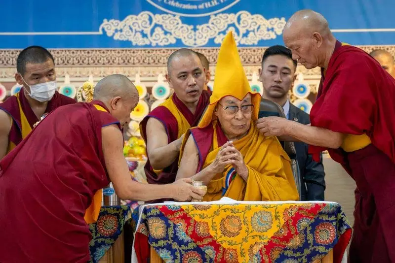 Dalai Lama ने दिखाया रास्ता Dalai Lama ने दिखाया रास्ता