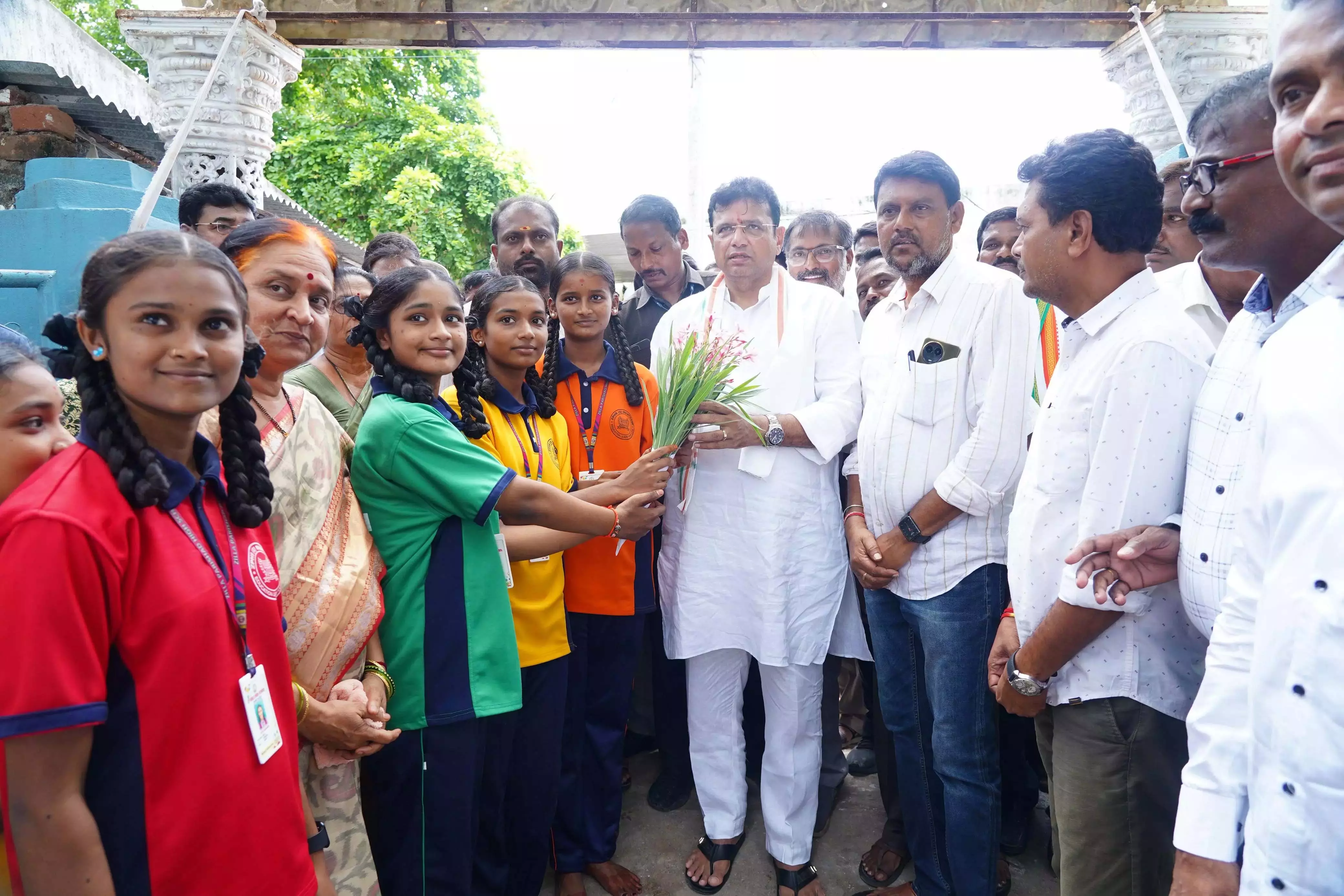 तेलंगाना सरकार के लिए शिक्षा, स्वास्थ्य सर्वोच्च प्राथमिकता: Sridhar Babu तेलंगाना सरकार के लिए शिक्षा, स्वास्थ्य सर्वोच्च प्राथमिकता: Sridhar Babu