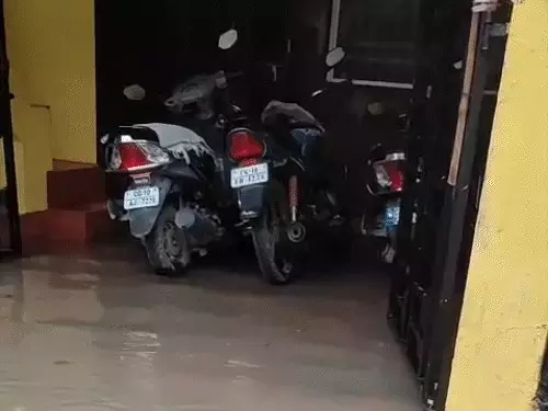 बेमेतरा में सबसे कम बारिश हुई, हीराकुंड बांध के गेट खोले गए बेमेतरा में सबसे कम बारिश हुई, हीराकुंड बांध के गेट खोले गए