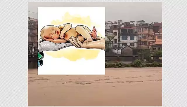 मंडी बादल फटने से 10 महीने का बच्चा बच गया, परिवार लापता मंडी बादल फटने से 10 महीने का बच्चा बच गया, परिवार लापता
