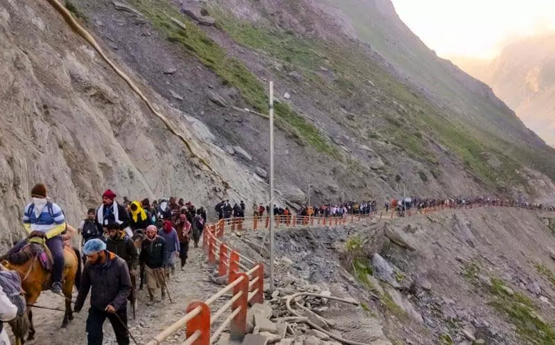 6,900 अमरनाथ तीर्थयात्री Jammu आधार शिविर से कश्मीर के लिए रवाना हुए 6,900 अमरनाथ तीर्थयात्री Jammu आधार शिविर से कश्मीर के लिए रवाना हुए