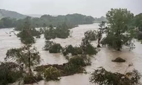 टेक्सास में बाढ़ से मरने वालों की संख्या हुई 32 टेक्सास में बाढ़ से मरने वालों की संख्या हुई 32