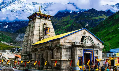 महादेव का ऐसा धाम जहां 6 महीने देवता करते हैं शिवलिंग की पूजा, भगवान विष्णु और पांडवों से जुड़ी है इसकी कथा