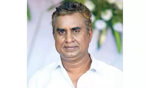 2026 के विधानसभा चुनाव में AIADMK 200 से ज़्यादा सीटें जीतेगी: एस.पी. वेलुमणि 2026 के विधानसभा चुनाव में AIADMK 200 से ज़्यादा सीटें जीतेगी: एस.पी. वेलुमणि