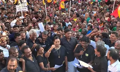 मुख्यमंत्री स्टालिन को मंदिर रक्षक हत्या की घटना की जिम्मेदारी लेनी चाहिए: Premalatha मुख्यमंत्री स्टालिन को मंदिर रक्षक हत्या की घटना की जिम्मेदारी लेनी चाहिए: Premalatha