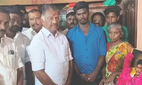 तमिलनाडु में कानून-व्यवस्था ध्वस्त: O. Panneerselvam