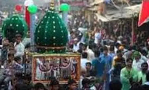धर्म: आज है गम-ए-हुसैन का आखिरी जुलूस, जानें क्या है जंग-ए-कर्बला की कहानी