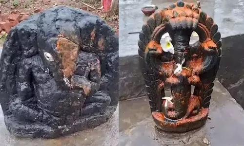 रागीगुड्डा में गैर-मुस्लिम युवकों का दुर्व्यवहार; पैरों से मारकर गणेश व नागा प्रतिमाओं को खंडित