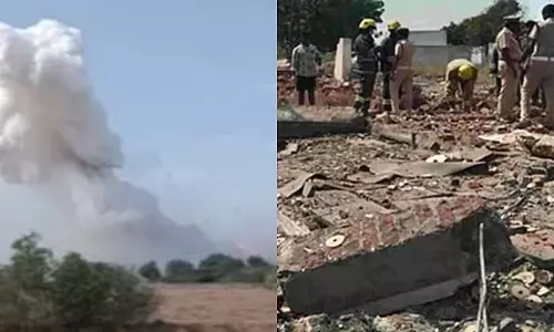सत्तूर पटाखा फैक्ट्री में विस्फोट एक की मौत; 4 घायल