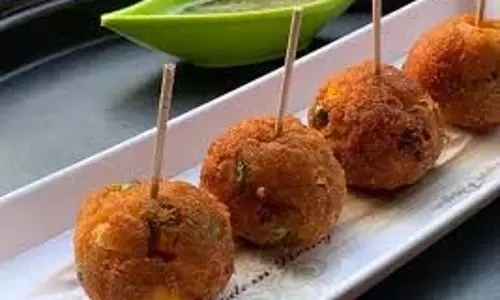 Recipe: सावन में चटपटा नाश्ता खाने का मन है तो बनाएं वेजिटेबल लॉलीपॉप, शाकाहारी खाने में लगेगा क्रिस्पी स्वाद Recipe: सावन में चटपटा नाश्ता खाने का मन है तो बनाएं वेजिटेबल लॉलीपॉप, शाकाहारी खाने में लगेगा क्रिस्पी स्वाद
